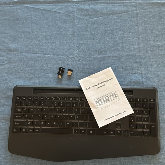Wireless Keyboard - Picture 10 of 10